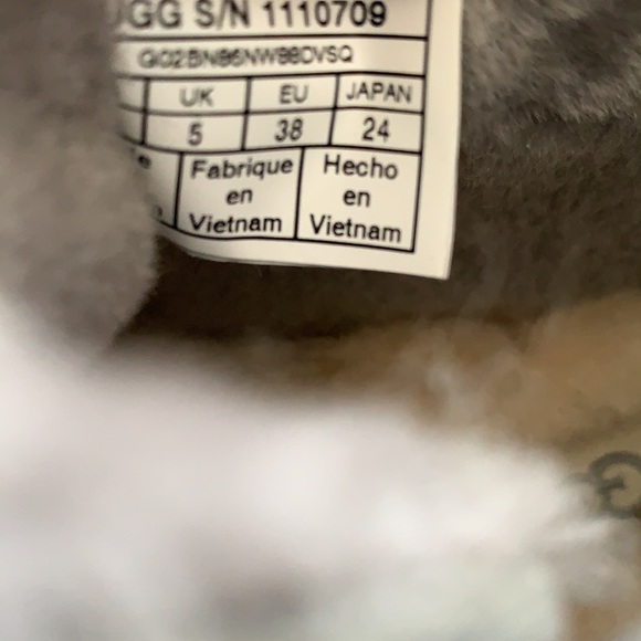 NWB UGG Kallen slippers bootie - Picture 8 of 9